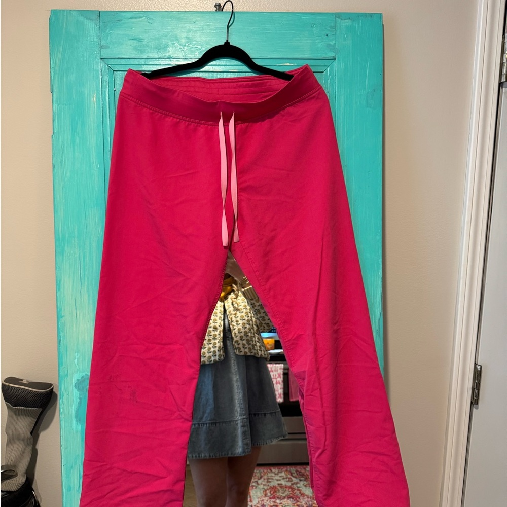 FIGS SCRUBS Women's Pink straight leg pants